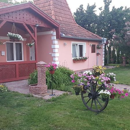 Villa Sunset Palic Exterior photo