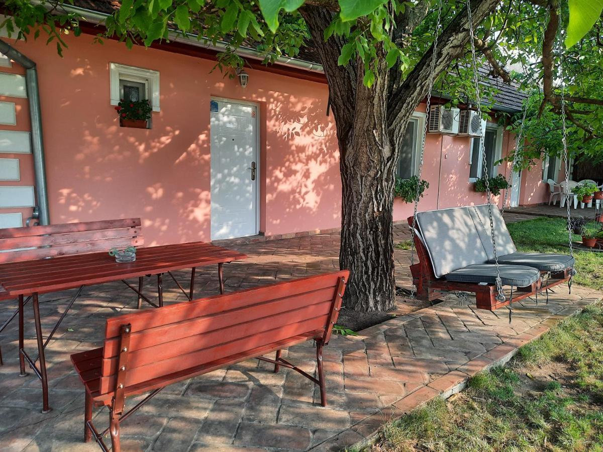 Villa Sunset Palic Exterior photo