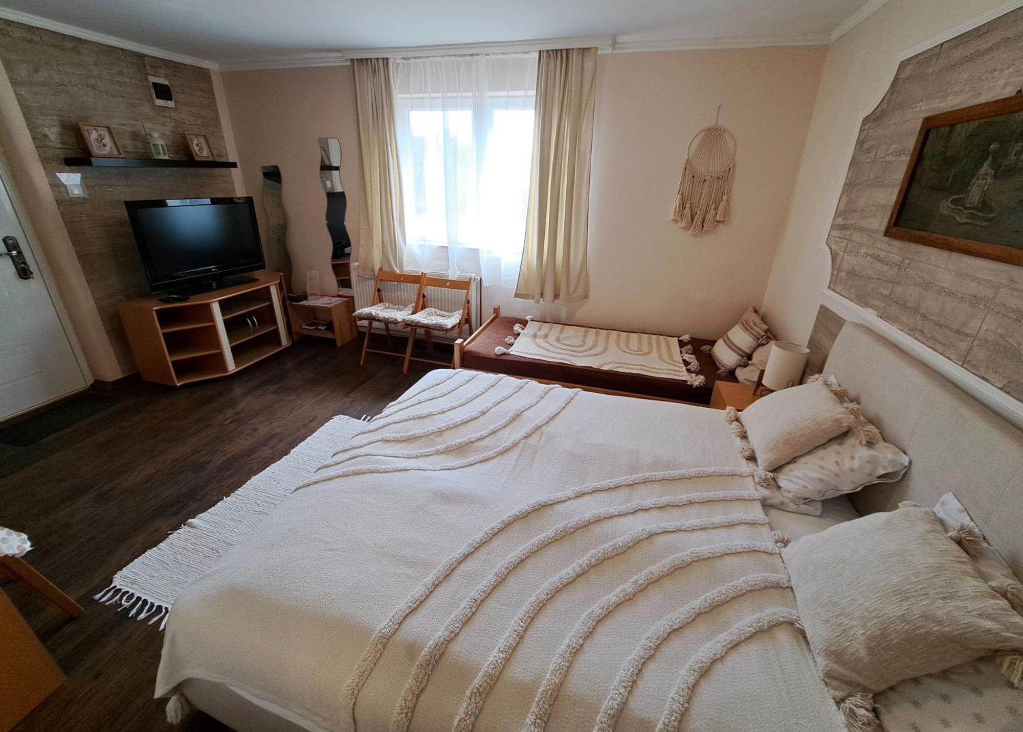 Villa Sunset Palic Room photo