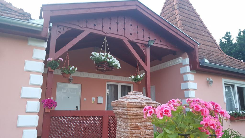 Villa Sunset Palic Exterior photo